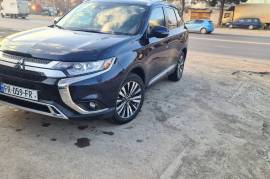 Mitsubishi, Outlander