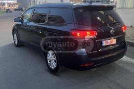 Kia, Carnival