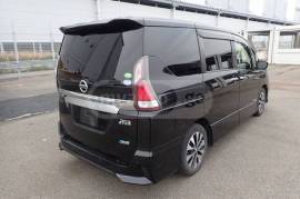 Nissan, Serena