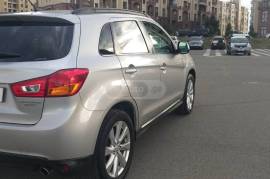 Mitsubishi, Outlander