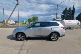 Mitsubishi, Outlander