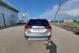 Mitsubishi, Outlander