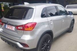 Mitsubishi, Outlander