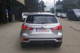 Mitsubishi, Outlander