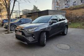 Toyota, RAV4