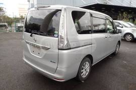 Nissan, Serena