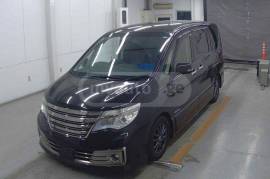 Nissan, Serena