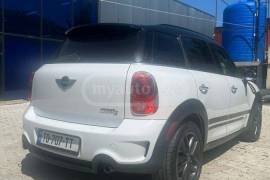 MINI, COUNTRYMAN