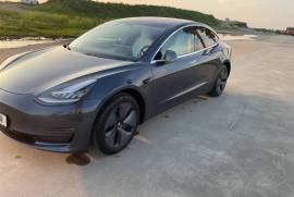 Tesla, Model 3