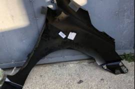 Автозапчасти, части двигателя, капот, TOYOTA 