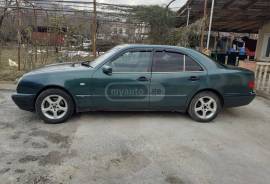 Mercedes-Benz, E CLASS, E 220