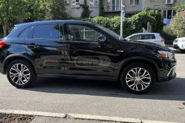 Mitsubishi, Outlander