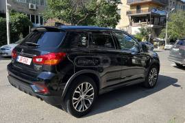 Mitsubishi, Outlander