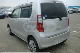 Suzuki , Wagon R+