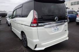 Nissan, Serena