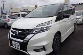 Nissan, Serena