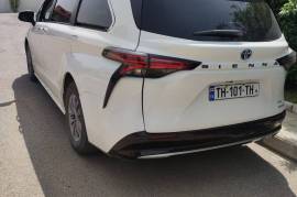 Toyota, Sienna