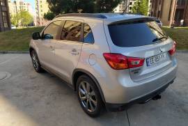 Mitsubishi, Outlander