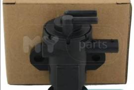 ავტონაწილები, ძრავი, მისი ნაწილები, სარქველი, BMW 