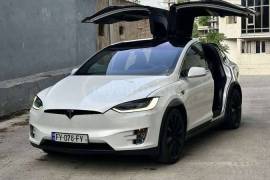 Tesla, Model X