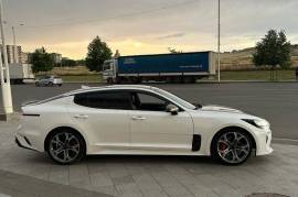 Kia, Stinger