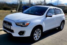 Mitsubishi, Outlander