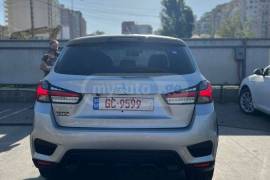 Mitsubishi, Outlander