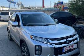 Mitsubishi, Outlander