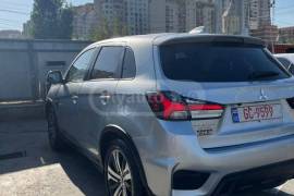 Mitsubishi, Outlander