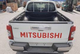Mitsubishi, L200