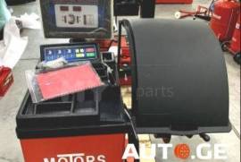 ავტონაწილები, ხელსაწყოები, დანადგარები, ავტომობილის ამწევი