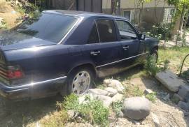 Mercedes-Benz, W124 (400E)