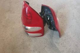 Автозапчасти, Фары и лампочки, задние фары, TOYOTA 