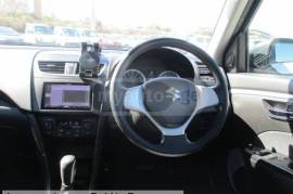Suzuki , Swift