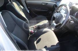 Suzuki , Swift