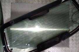 ავტონაწილები, საქარე მინები, უკანა საქარე მინა