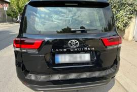 Toyota, Land Cruiser