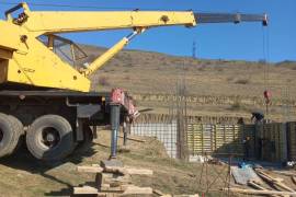 22 მეტრიანი ამწე კრანის გაქირავება