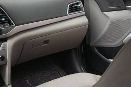 Hyundai, Elantra