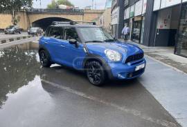 MINI, COUNTRYMAN