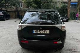 Mitsubishi, Outlander