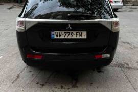 Mitsubishi, Outlander