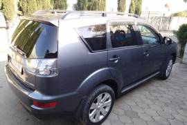 Mitsubishi, Outlander