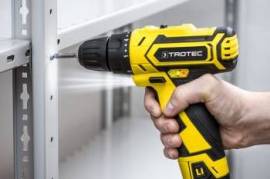 Автозапчасти, Оборудование