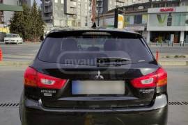 Mitsubishi, Outlander