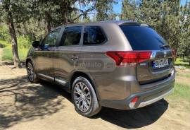 Mitsubishi, Outlander