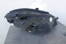 Автозапчасти, Фары и лампочки, Фары, MERCEDES-BENZ 