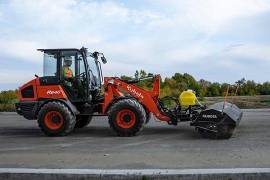 Kubota, R Series