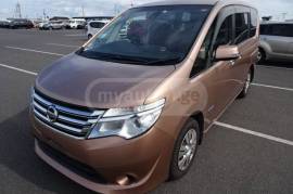 Nissan, Serena