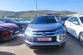 Mitsubishi, Outlander